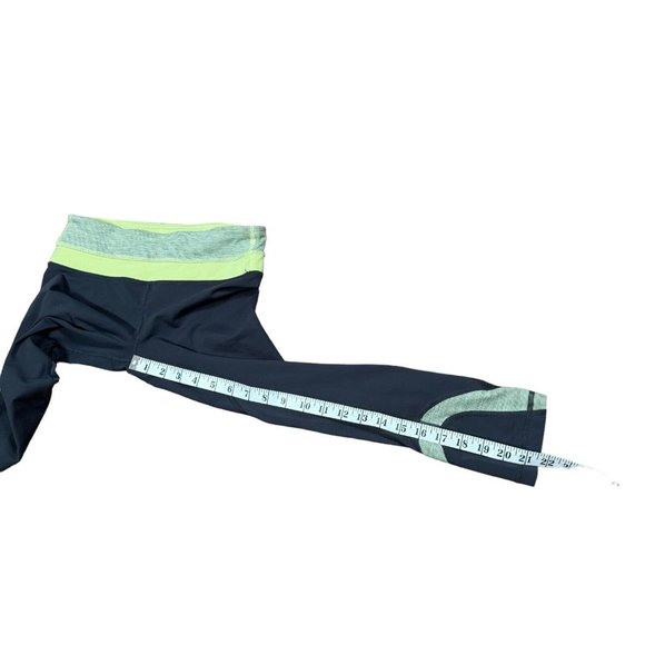 Lululemon Women's Sz 4 Cropped 22'' Leggings Gray / Green w Back Zip Pocket - Picture 8 of 8